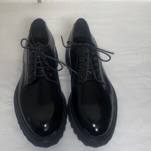 Steve Madden Glossy Black Oxfords